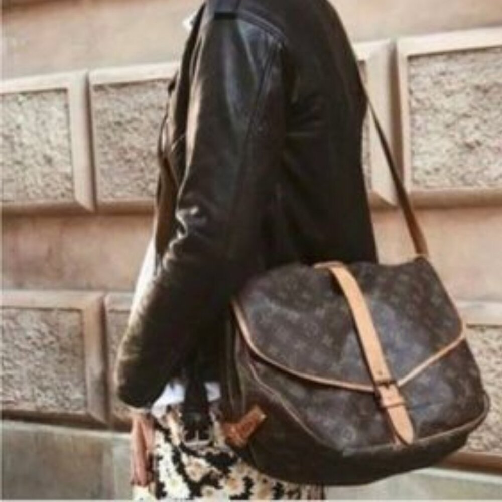 💎✨Authentic✨💎Louis Vuitton Monogram Saumur 35 Crossbody Shoulder Bag
